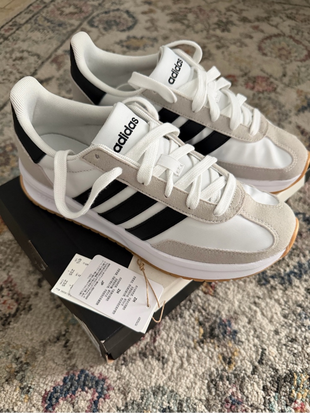New Adidas Women’s White, Black & Gum Retro Runner Sneakers